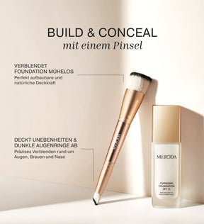 2-in-1 Build & Conceal Brush wird neben Foundation gezeigt und präsentiert die doppelseitigen Kunstfaserborsten für ein nahtloses Auftragen.