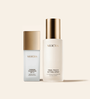 The Glow Getter Bundle mit Changing Foundation und Final Touch Setting Spray auf einem hellen Hintergrund