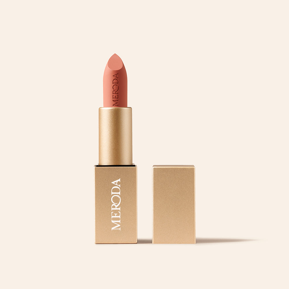 Meroda Cosmetics Velvet Dream Lipstick in Perfect Nude mit mattem Finish und goldener Verpackung
