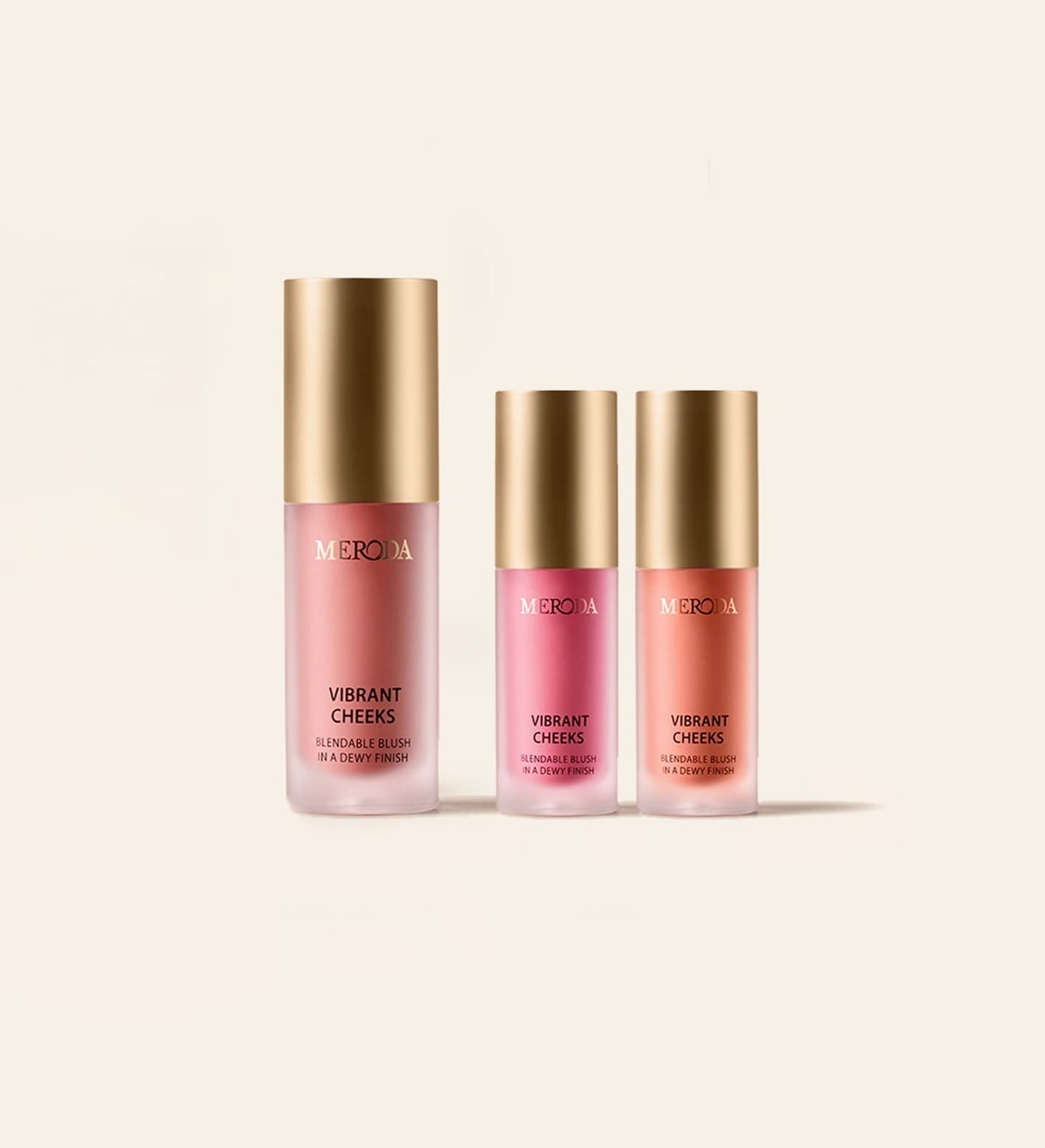 Blush Discovery Trio mit einer Flasche in Originalgrösse und zwei limitierten Vibrant Cheeks Liquid Blush Flaschen